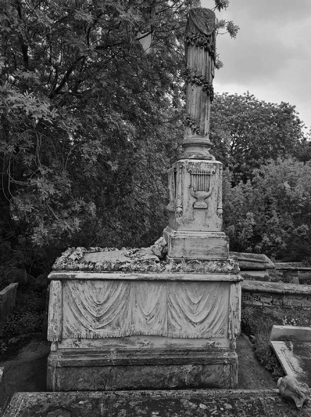rab von Habiba Messika auf dem Cimetière Borgel